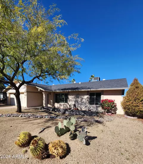 2632 E Claire Dr, Phoenix, AZ 85032