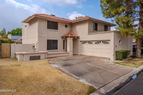 630 N Larkspur St, Gilbert, AZ 85234