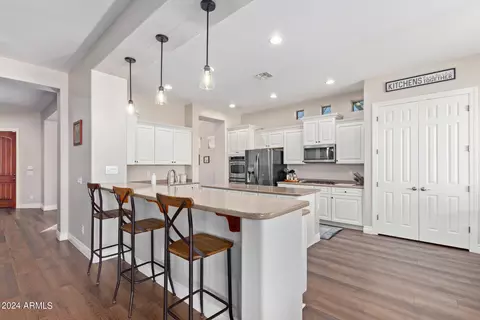 Kitchen - 3128 E Ironside Ct, Gilbert, AZ 85298 photo 1 of 6