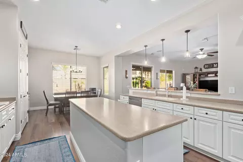Kitchen - 3128 E Ironside Ct, Gilbert, AZ 85298 photo 5 of 6