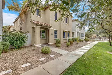 3512 S Falcon Dr, Gilbert, AZ 85297