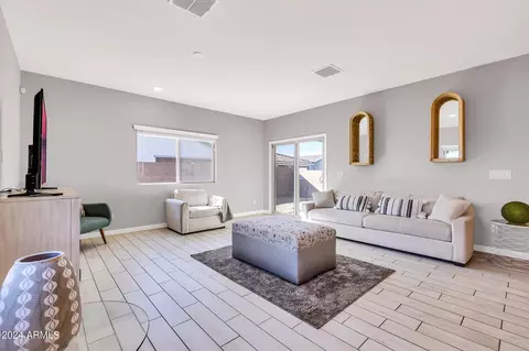 2773 E Sequoia Dr, Phoenix, AZ 85050 photo 8