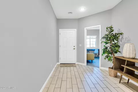 2773 E Sequoia Dr, Phoenix, AZ 85050 photo 7