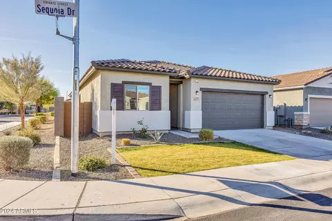 2773 E Sequoia Dr, Phoenix, AZ 85050 photo 2