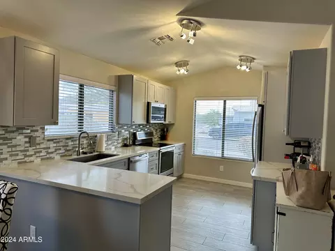 2160 E Creedance Blvd, Phoenix, AZ 85024 photo 10