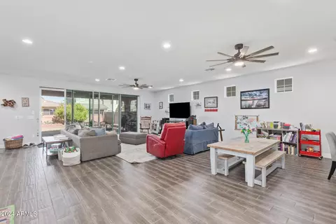 1424 E Cullumber St, Gilbert, AZ 85234 photo 8
