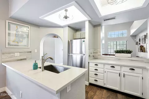 558 N Aspen Dr, Chandler, AZ 85226