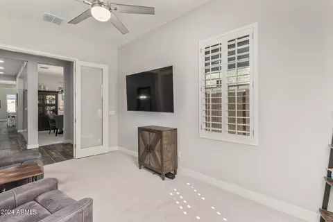 Living - 240 W Fellars Dr, Phoenix, AZ 85023 photo 8 of 9