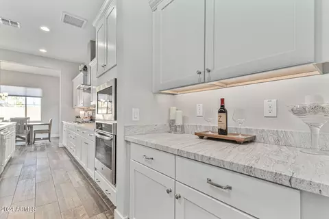 Kitchen - 240 W Fellars Dr, Phoenix, AZ 85023 photo 3 of 6