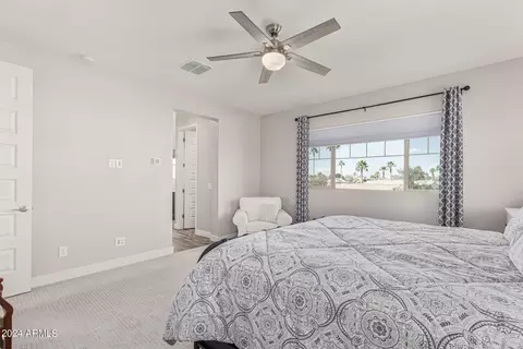 Bedroom - 240 W Fellars Dr, Phoenix, AZ 85023 photo 4 of 5