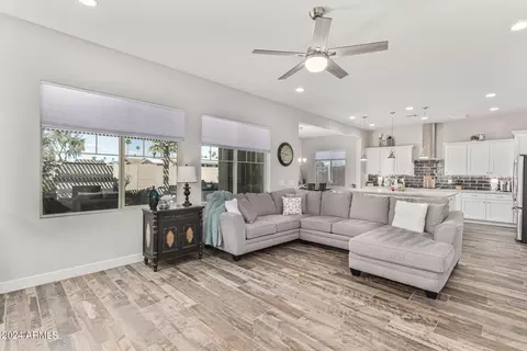 Living - 240 W Fellars Dr, Phoenix, AZ 85023 photo 7 of 9