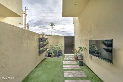 4216 N 27th St #103, Phoenix, AZ 85016