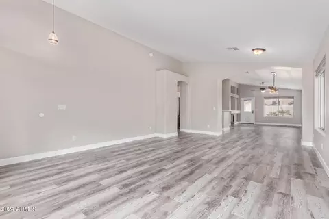 5737 E Garnet Ave, Mesa, AZ 85206 photo 4