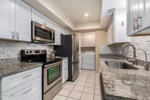 6034 W Augusta Ave, Glendale, AZ 85301