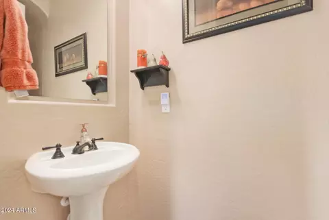 8128 E Sugarloaf Cir, Mesa, AZ 85207 photo 16