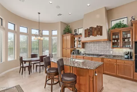 8128 E Sugarloaf Cir, Mesa, AZ 85207 photo 12