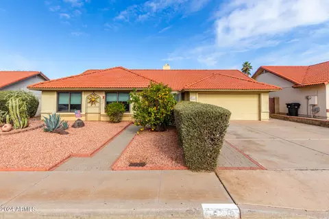 5828 Enrose St, Mesa, AZ 85205 photo 2