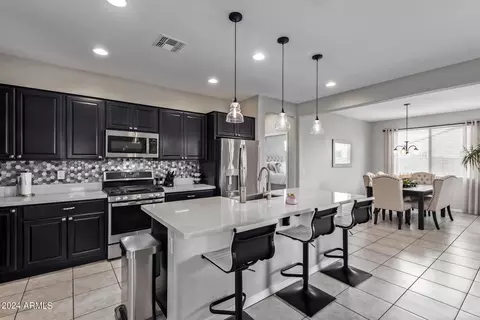 17860 W Hiddenview Dr, Goodyear, AZ 85338