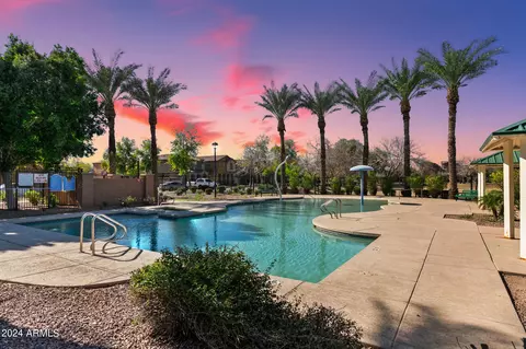 2116 N 77th Dr, Phoenix, AZ 85035