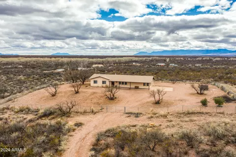 1408 E Lincoln Rd, Huachuca City, AZ 85616