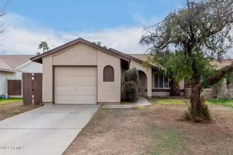 1647 E Beverly Ln, Phoenix, AZ 85022 photo 2