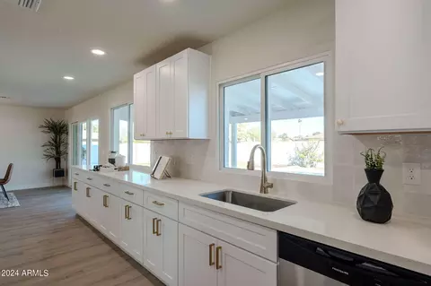 1006 E Julie Dr, Tempe, AZ 85283 photo 18