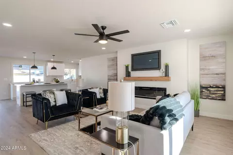 1006 E Julie Dr, Tempe, AZ 85283 photo 5