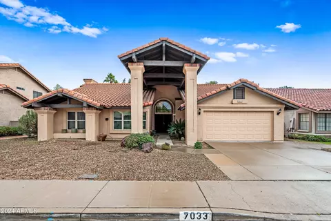 7033 W Kimberly Way, Glendale, AZ 85308