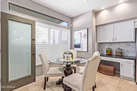 Dining - 4376 E Coolbrook Ave, Phoenix, AZ 85032 photo 3 of 4