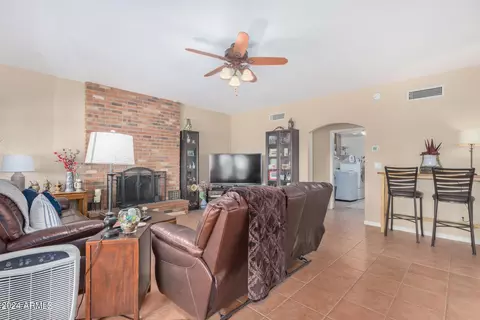 2051 E Diamond Dr, Tempe, AZ 85283 photo 4