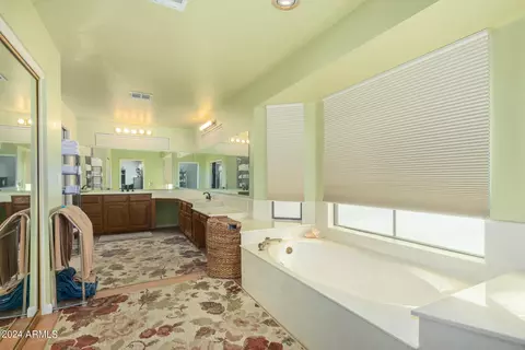 2051 E Diamond Dr, Tempe, AZ 85283 photo 13