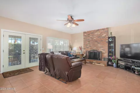 2051 E Diamond Dr, Tempe, AZ 85283 photo 3