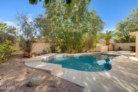 2315 W Alamo Dr, Chandler, AZ 85224