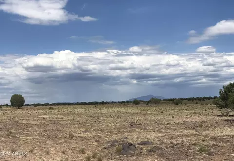 16 Tuscan Rd #-, Ash Fork, AZ 86320