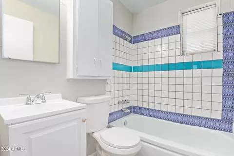 2114 N 40th Dr, Phoenix, AZ 85009 photo 4