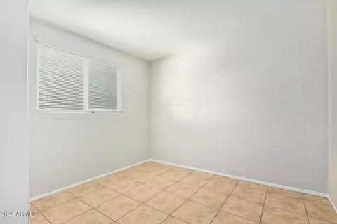 2114 N 40th Dr, Phoenix, AZ 85009 photo 11