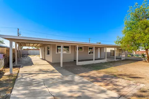2114 N 40th Dr, Phoenix, AZ 85009