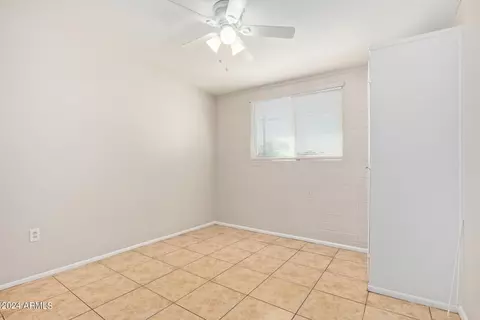 2114 N 40th Dr, Phoenix, AZ 85009 photo 9