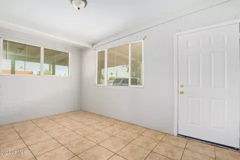 2114 N 40th Dr, Phoenix, AZ 85009 photo 14