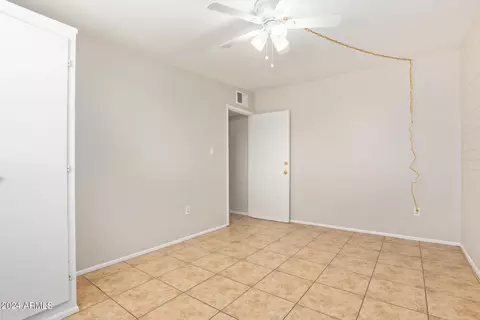 2114 N 40th Dr, Phoenix, AZ 85009 photo 16