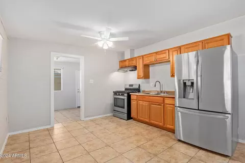2114 N 40th Dr, Phoenix, AZ 85009 photo 2