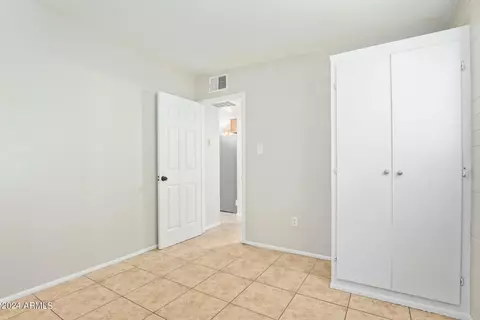 2114 N 40th Dr, Phoenix, AZ 85009 photo 17