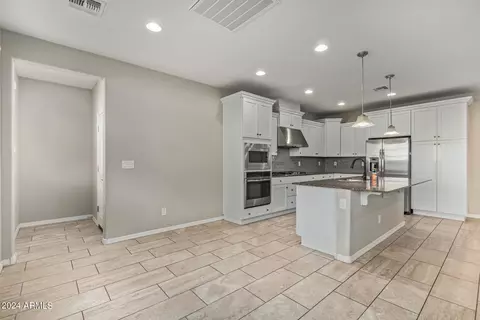 Kitchen - 3750 E Robert St, Gilbert, AZ 85295 photo 2 of 7