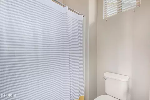 Bath - 3750 E Robert St, Gilbert, AZ 85295 photo 6 of 6