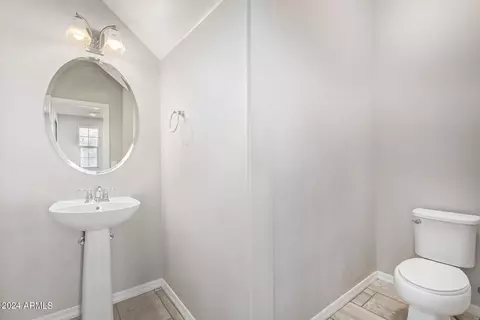 Bath - 3750 E Robert St, Gilbert, AZ 85295 photo 2 of 6