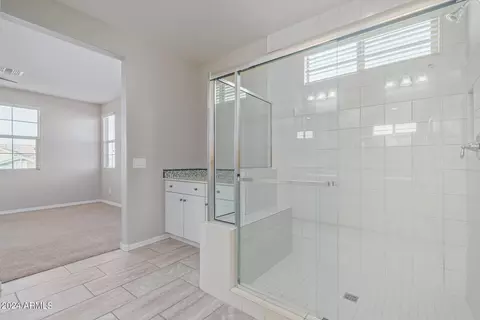 Bath - 3750 E Robert St, Gilbert, AZ 85295 photo 4 of 6