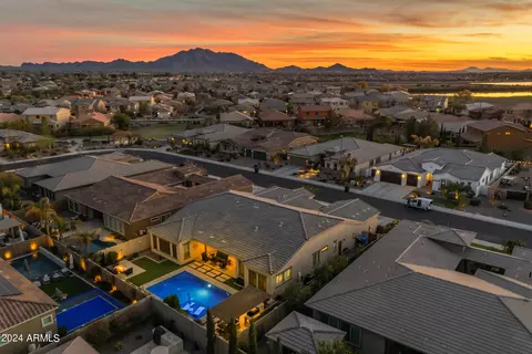 3674 E Indigo St, Gilbert, AZ 85298 photo 3