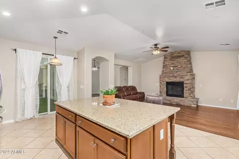 4526 E Bonanza Rd, Gilbert, AZ 85297 photo 12