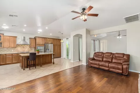 4526 E Bonanza Rd, Gilbert, AZ 85297 photo 10