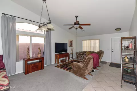 913 E Gary Ln, Phoenix, AZ 85042 photo 6